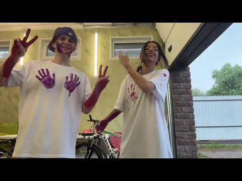 Видео: Стрим "ДЕЛАЕМ ПАРНЫЕ ФУТБОЛКИ С КАРАМЕЛЬКОЙ!". 2 часть