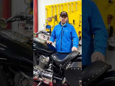 Видео: Honda VTX1800. Коптит, дымит, не едет.
