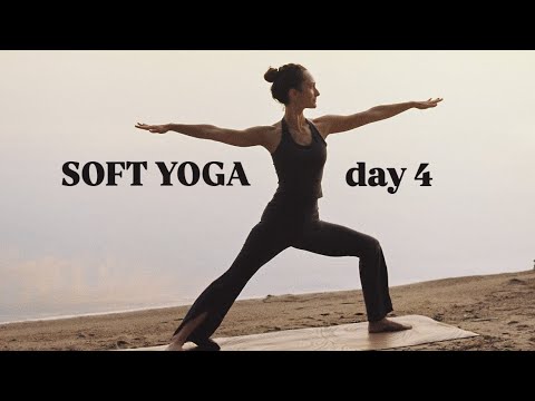 Видео: SOFT YOGA. Путь к поперечному шпагату