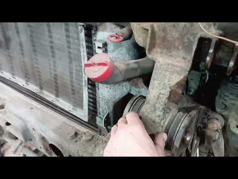 Видео: Мерседес Актрос 2641. Часть 29. Замена передних сайленблоков кабины.