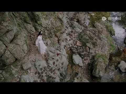 Видео: Золушка попала в ловушку, но ее кровь отпугнула 100 000 ядовитых скорпионов.