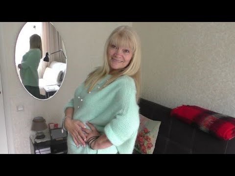 Видео: ПЛАТЬЕ ПРОСТО СУПЕР! ВЯЖУ КОКОН! ШАПКА АНГЛИЙСКОЙ РЕЗИНКОЙ С ОТВОРОТАМИ - ЛЕГКО!