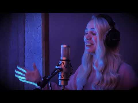 Видео: Марина Моисеева - Cover version Пугачёва - Ты на свете есть