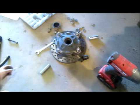 Видео: Снятие/установка переднего моста CV Polaris Ranger 2011 года