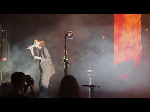 Видео: Луна - Самолеты (Crocus City Hall Live)