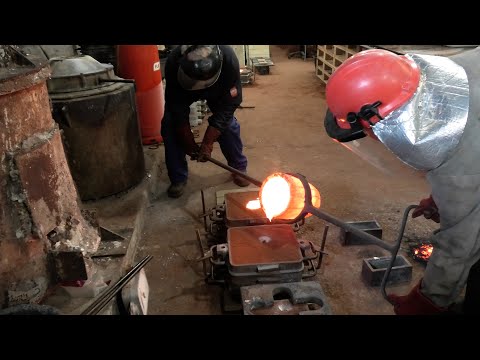 Видео: Визит в Foundry: Shed Racing отправляется в Black Country