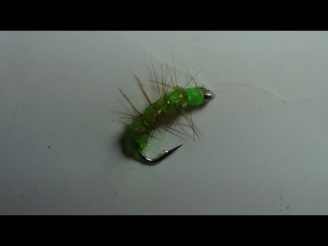 Видео: обманка на хариуса(салатовая гусеница)работает в августе.