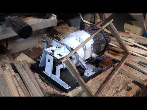 Видео: Maschine zur Herstellung von Rähmchen/Станок для изготовления рамок /Bee frame making machine