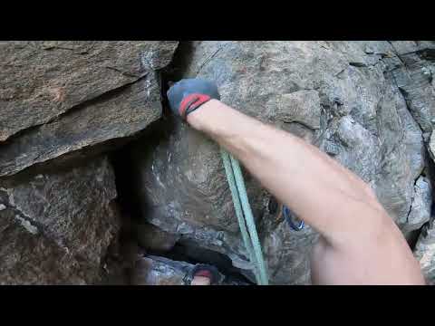 Видео: Скалолазание, трэд. Фараон, "Правая" 6б