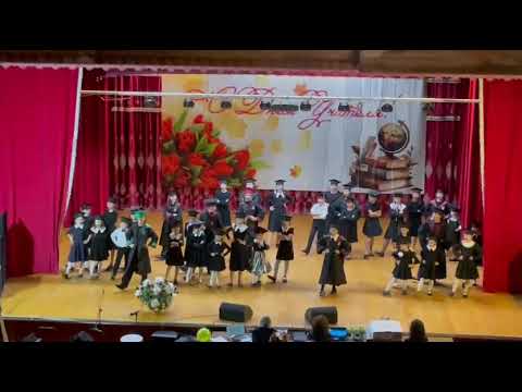 Видео: Волшебник-недоучка