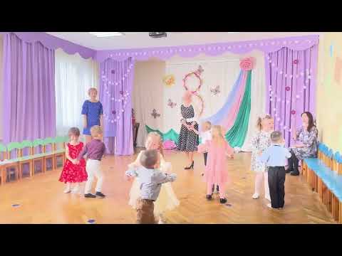 Видео: Утренник 8 марта младшей группы 1 «Пчелка»