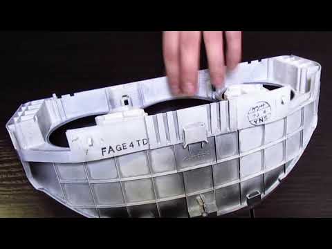 Видео: Mazda 626 GF: Как снять панель приборов