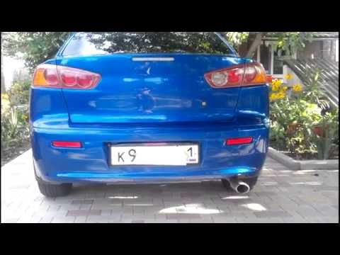 Видео: Установка камеры заднего види