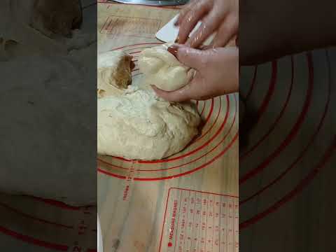 Видео: Най - вкусния тутманик, трябва да опитате 😘