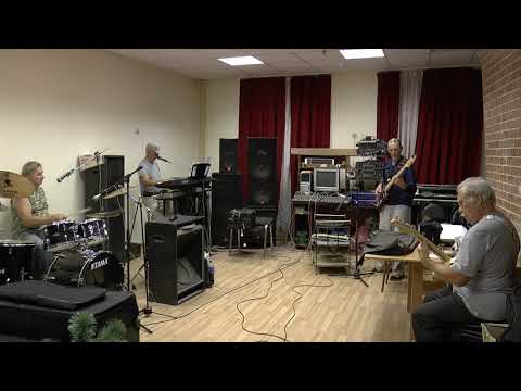 Видео: Я московский озорной гуляка. Кавер группа "ВИА 70-х Белоомут". Клуб по интересам.