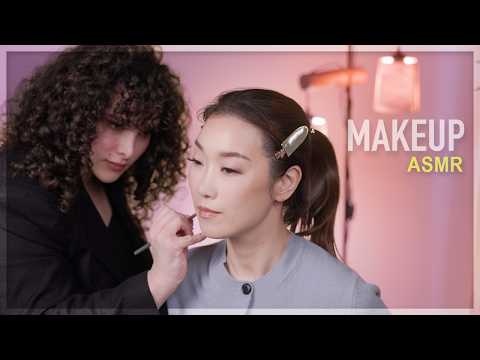 Видео: ASMR-макияж в Париже... 🇫🇷 Эта нереальная нежность 😳