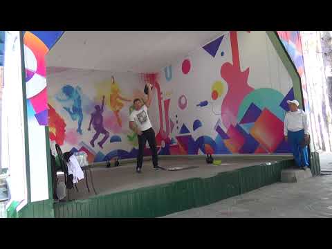 Видео: Обычные соревнования по гирям среди любителей.