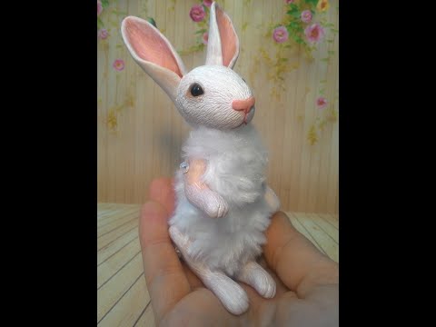 Видео: Кролик из полимерной глины Делаем подвижную игрушку Смешанная техника Создаем авторскую куклу Часть1