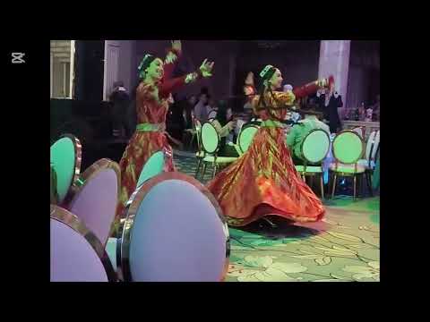 Видео: Дружеская встречи, Танцуют узбекские танцовщицы, красавицы  Узбекистана. ТАШКЕНТ.