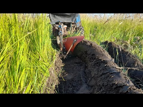 Видео: Плуг Универсал по Целине!👍