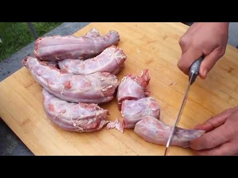 Видео: Мясо в казане на костре.Самый сочный и доступный рецепт