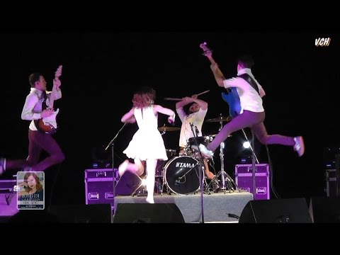 Видео: Юлия Савичева - Привет