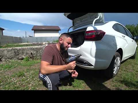Видео: Установка задних парктроников на новую Ладу Весту