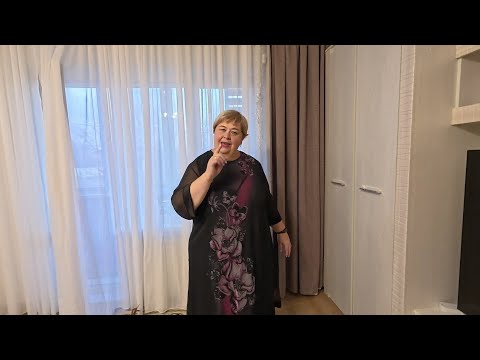 Видео: Выбираю себе платье  на Новый год и насколько  кофточек. Покупки с  ярмарки. 