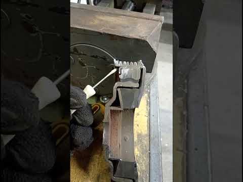 Видео: Демпферный шкив Рено меган4 1.5 dci.Режем. Как это устроено?! 