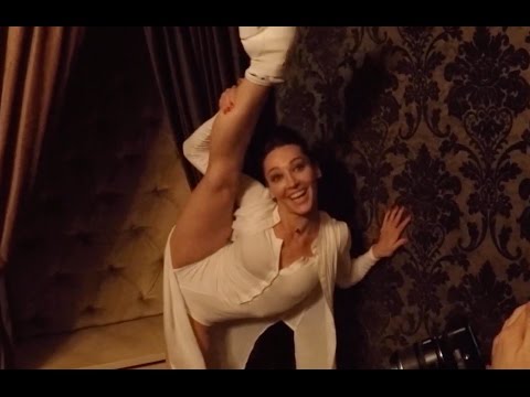 Видео: Прыжок В Москва Реку. Сдаем ЕГЭ. Аукцион Картины.