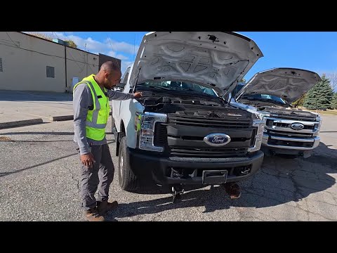 Видео: FORD 7.3 Godzilla v8 против более старого 6.2 GAS. Какой из них лучше?