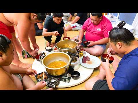 Видео: Сила Мягкопанцирной Черепахи🐢 и Жареный Рис с Чесноком от Мастера Чанко🍚🔥