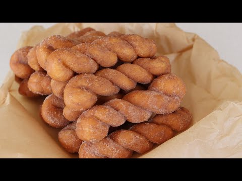 Видео: КОРЕЙСКИЙ СТРИТ ФУД🥨 ХРУСТЯЩИЕ ПОНЧИКИ с КОРИЦЕЙ🥨 KOREAN donuts recipe