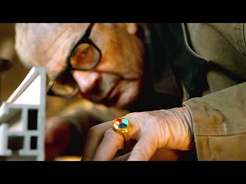 Видео: Через 60 лет до деда дошла посылка с кольцом, и вскоре он понял почему