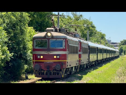 Видео: МБВ 12005 "Orient Express" с 44 121 и 44 120 през Русе / "Orient Express" through Ruse I 03.06.2025.
