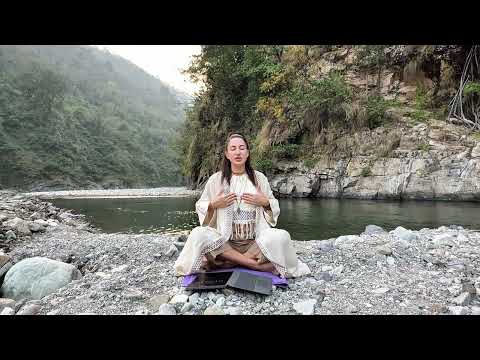 Видео: Медитация для ясности ума: Устраните внутренний конфликт за 11 минут