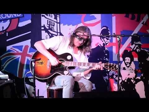 Видео: Кругом тайга, а бурые медведи