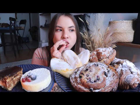 Видео: МУКБАНГ сколько я заработала на ютубе? Блог приносит деньги? 10 к❤️ Круассан торт и сладости Mukbang