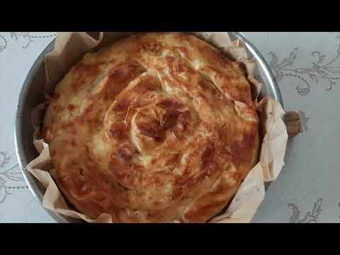 Видео: Лесна и вкусна баница с готови кори - Tasty homemade banitsa recipe