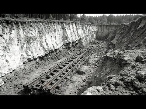 Видео: Шок! Древние Рельсы Вросли В Камень!