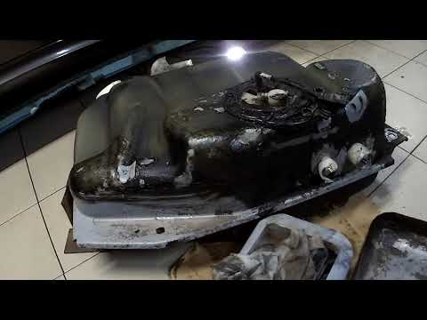 Видео: Mercedes A 180 (W169) 2010 год прогнил бензобак , ищем замену.