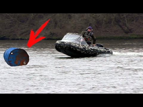 Видео: Обзор лодки ПВХ RiverBoats 370 НДНД. ВРЕЗАЛИСЬ в БОЧКУ! Скорость с мотором 9.8!