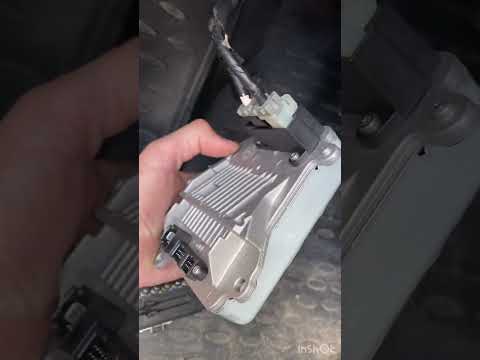 Видео: Hyundai i30 2010 года рестайлинг, неисправен электроусилитель руля