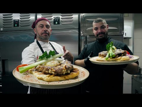 Видео: Это традиционный СЕРБСКИЙ бургер! ПЛЕСКАВИЦА