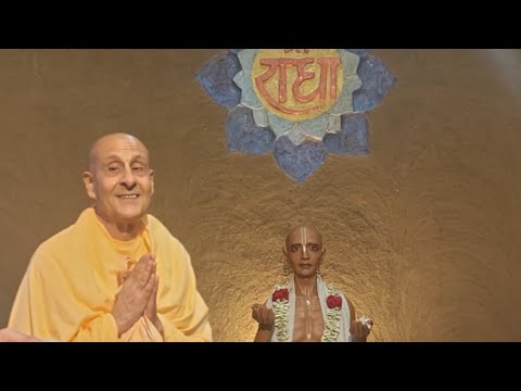 Видео: Радханатх Махарадж в ШРСК у Шести Госвами. Говардхан. 29 октября 2025