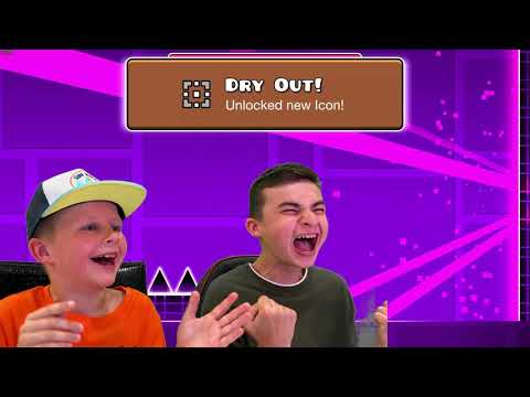 Видео: ПРОШЁЛ МЕГА СЛОЖНЫЙ УРОВЕНЬ С ПЕРВОЙ ПОПЫТКИ! 😱 Geometry Dash с Crazy Богдаш!