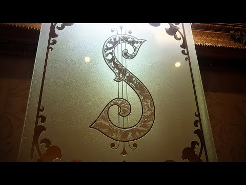 Видео: Как сделать табличку из сколотого стекла с помощью клея. Подробный мастер-класс