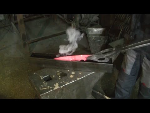 Видео: Закалка ножа "кукрымыкс". ХВГ