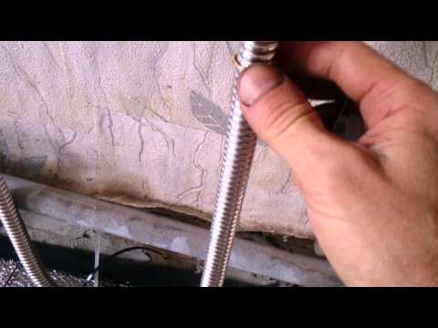 Видео: Монтаж нержавеющей гофро трубы Нептун часть 2