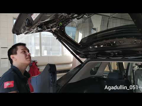 Видео: Toyota RAV4 2020 или 50кузов. как разобрать крышку багажника? Как снять обивку пятой двери? Легко